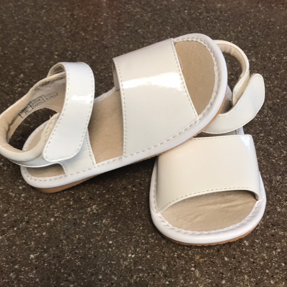 Patent leather squeaky sandals